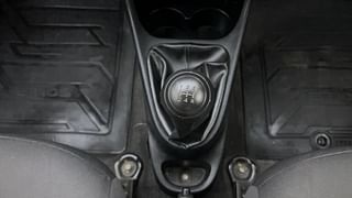 Used 2011 Toyota Etios Liva [2010-2017] G Petrol Manual interior GEAR  KNOB VIEW