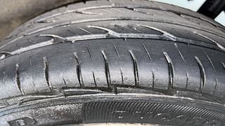 Used 2010 Maruti Suzuki Wagon R 1.0 [2010-2019] LXi Petrol Manual tyres LEFT REAR TYRE TREAD VIEW