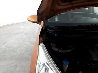 Used 2016 Hyundai Grand i10 [2013-2017] Asta (O) AT 1.2 kappa VTVT Petrol Automatic engine ENGINE RIGHT SIDE HINGE & APRON VIEW