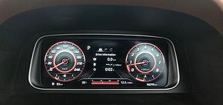 Used 2021 Hyundai Alcazar Signature (O) 6 STR 2.0 Petrol AT Petrol Automatic interior CLUSTERMETER VIEW