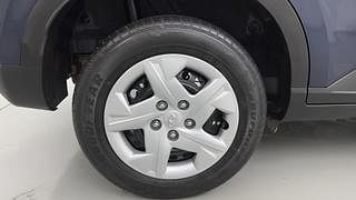 Used 2022 Hyundai Venue [2019-2022] S+ 1.2 Petrol Manual tyres RIGHT REAR TYRE RIM VIEW