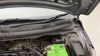 Used 2013 Hyundai i20 [2012-2014] Sportz 1.2 Petrol Manual engine ENGINE LEFT SIDE HINGE & APRON VIEW