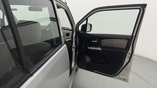 Used 2014 Maruti Suzuki Wagon R 1.0 [2010-2019] VXi Petrol Manual interior RIGHT FRONT DOOR OPEN VIEW