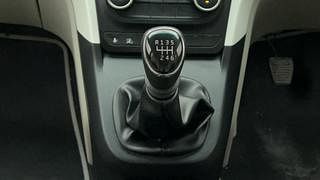 Used 2018 Mahindra Marazzo M6 8str Diesel Manual interior GEAR  KNOB VIEW