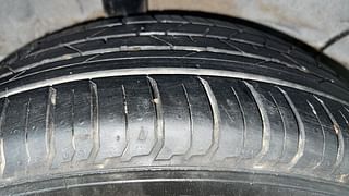 Used 2022 Hyundai New i20 Asta (O) 1.2 MT Petrol Manual tyres RIGHT REAR TYRE TREAD VIEW