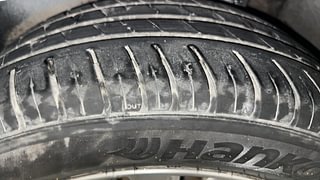 Used 2018 Hyundai Elantra [2016-2022] 2.0 S Petrol Manual tyres LEFT REAR TYRE TREAD VIEW
