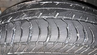 Used 2011 Maruti Suzuki Swift [2011-2017] LXi Petrol Manual tyres RIGHT REAR TYRE TREAD VIEW