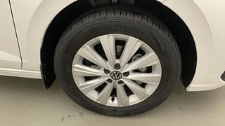 Used 2022 Volkswagen Virtus Highline 1.0 TSI AT Petrol Automatic tyres RIGHT FRONT TYRE RIM VIEW