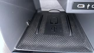 Used 2022 Volkswagen Taigun Highline 1.0 TSI MT Petrol Manual top_features Wireless phone charging