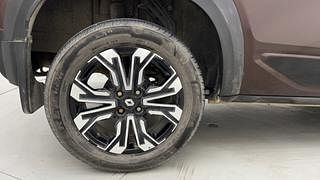 Used 2021 Renault Kiger RXZ AMT Dual Tone Petrol Automatic tyres RIGHT REAR TYRE RIM VIEW