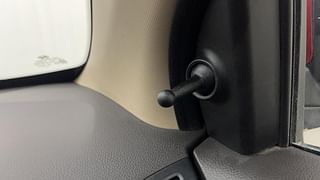 Used 2017 Hyundai Eon [2011-2018] Sportz Petrol Manual top_features Adjustable ORVM