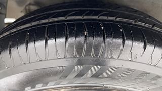 Used 2018 Hyundai Grand i10 [2017-2020] Magna AT 1.2 Kappa VTVT Petrol Automatic tyres RIGHT REAR TYRE TREAD VIEW