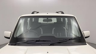 Used 2017 Mahindra Scorpio [2014-2017] S4 Diesel Manual exterior FRONT WINDSHIELD VIEW