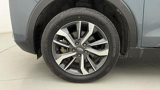 Used 2019 Mahindra XUV 300 W8 (O) Dual Tone Diesel Diesel Manual tyres LEFT FRONT TYRE RIM VIEW