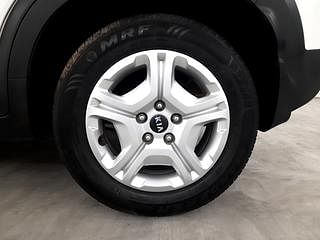 Used 2020 Kia Sonet HTX 1.0 iMT Petrol Manual tyres LEFT REAR TYRE RIM VIEW