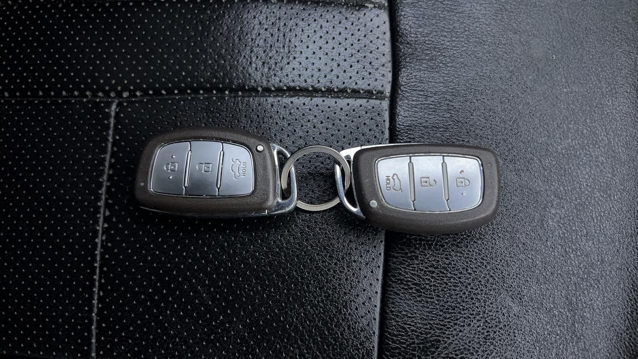 Used 2014 Hyundai Elite i20 [2014-2018] Sportz 1.2 Petrol Manual extra CAR KEY VIEW