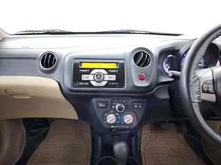 Used 2015 Honda Amaze [2013-2016] 1.2 VX AT i-VTEC Petrol Automatic interior MUSIC SYSTEM & AC CONTROL VIEW