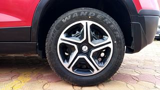 Used 2017 Maruti Suzuki Vitara Brezza [2016-2020] VDi (O) Diesel Manual tyres LEFT REAR TYRE RIM VIEW