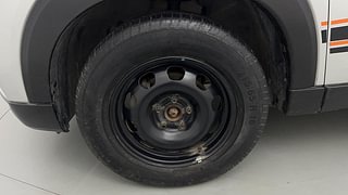 Used 2019 Nissan Kicks [2018-2020] XL Diesel Diesel Manual tyres LEFT FRONT TYRE RIM VIEW