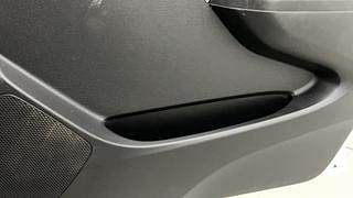 Used 2022 Maruti Suzuki Alto 800 Lxi (O) Petrol Manual top_features Door pockets