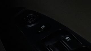 Used 2012 Hyundai i10 [2010-2016] Magna 1.2 Petrol Petrol Manual top_features Central locking
