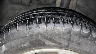 Used 2019 Maruti Suzuki Swift [2017-2021] ZXi AMT Petrol Automatic tyres LEFT REAR TYRE TREAD VIEW