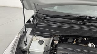 Used 2018 Hyundai Creta [2015-2018] 1.6 S Plus Auto Diesel Automatic engine ENGINE RIGHT SIDE HINGE & APRON VIEW
