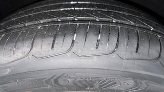 Used 2018 Maruti Suzuki Baleno [2015-2019] Zeta Petrol Petrol Manual tyres RIGHT REAR TYRE TREAD VIEW