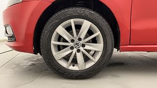 Used 2015 Volkswagen Polo [2015-2019] Highline1.2L (P) Petrol Manual tyres LEFT FRONT TYRE RIM VIEW