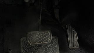 Used 2019 Maruti Suzuki Swift [2017-2021] VXI AMT Petrol Automatic interior PEDALS VIEW