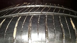 Used 2015 Hyundai Grand i10 [2013-2017] Sportz 1.2 Kappa VTVT Petrol Manual tyres RIGHT FRONT TYRE TREAD VIEW