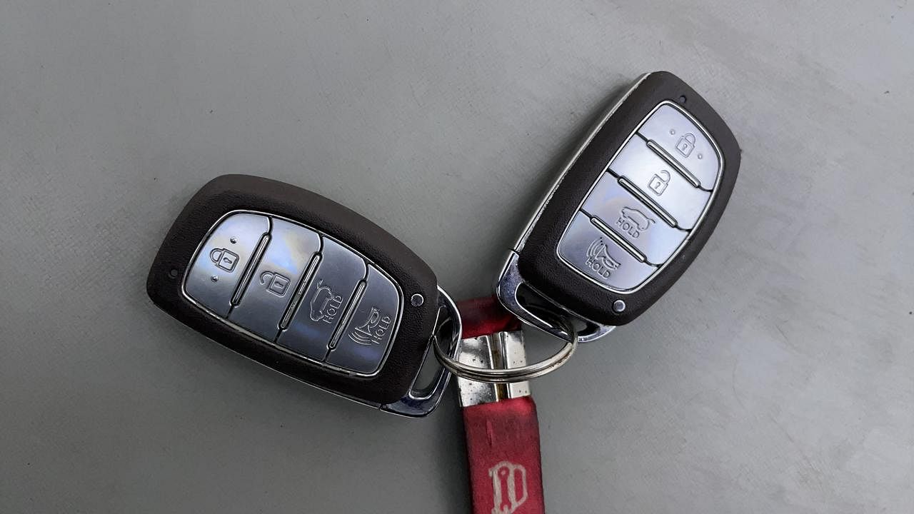 Used 2021 Hyundai New i20 Asta (O) 1.5 MT Dual Tone Diesel Manual extra CAR KEY VIEW
