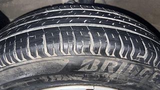 Used 2015 Maruti Suzuki Ritz [2012-2017] Lxi Petrol Manual tyres LEFT FRONT TYRE TREAD VIEW