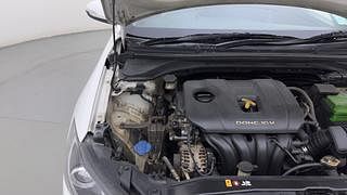 Used 2016 Hyundai Elantra [2016-2022] 2.0 SX(O) AT Petrol Automatic engine ENGINE RIGHT SIDE HINGE & APRON VIEW