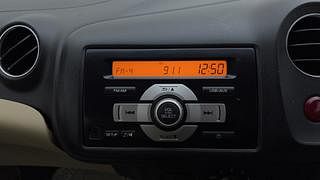 Used 2014 Honda Amaze [2013-2016] 1.2 S AT i-VTEC Petrol Automatic top_features Integrated (in-dash) music system