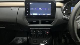 Used 2022 Renault Kiger RXT (O) AMT Dual Tone Petrol Automatic interior MUSIC SYSTEM & AC CONTROL VIEW