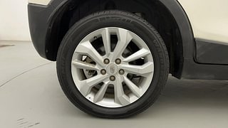 Used 2021 Mahindra XUV 300 W8 Petrol Petrol Manual tyres RIGHT REAR TYRE RIM VIEW