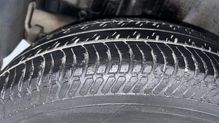 Used 2011 Maruti Suzuki Swift [2011-2017] VXi Petrol Manual tyres RIGHT REAR TYRE TREAD VIEW