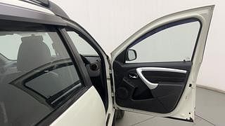 Used 2015 Renault Duster [2012-2015] 85 PS RxL Diesel Manual interior RIGHT FRONT DOOR OPEN VIEW