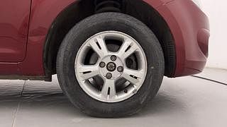 Used 2011 Hyundai i20 [2008-2012] Asta 1.2 ABS Petrol Manual tyres RIGHT FRONT TYRE RIM VIEW