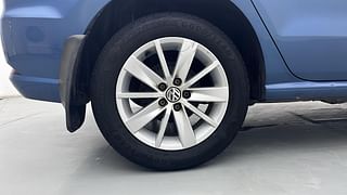 Used 2016 Volkswagen Ameo [2016-2017] Highline 1.5L AT (D) Diesel Automatic tyres RIGHT REAR TYRE RIM VIEW