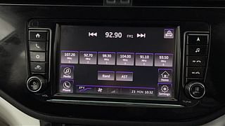 Used 2018 Mahindra Marazzo M6 Diesel Manual top_features Integrated (in-dash) music system