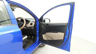 Used 2017 Hyundai Grand i10 [2013-2017] Magna 1.2 Kappa VTVT Petrol Manual interior RIGHT FRONT DOOR OPEN VIEW