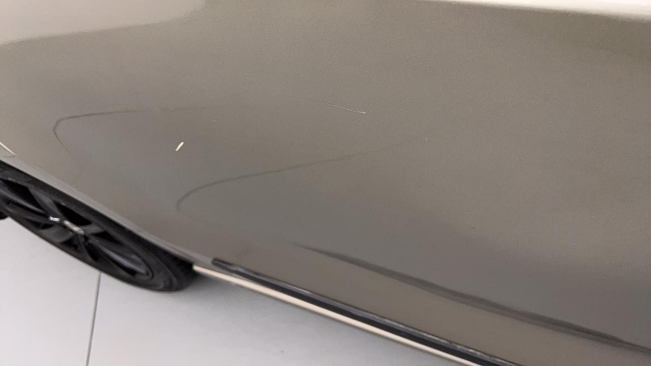 Used 2015 Volkswagen Vento [2015-2019] Highline Petrol AT Petrol Automatic dents MINOR SCRATCH