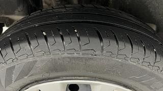 Used 2021 Maruti Suzuki Swift [2017-2021] VXI AMT Petrol Automatic tyres RIGHT REAR TYRE TREAD VIEW