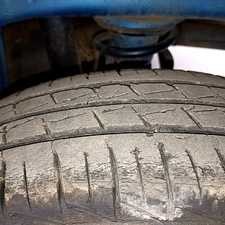 Used 2019 Maruti Suzuki Alto 800 [2019-2022] LXI Petrol Manual tyres LEFT REAR TYRE TREAD VIEW