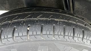 Used 2017 Renault Kwid [2015-2019] RXL Petrol Manual tyres RIGHT REAR TYRE TREAD VIEW