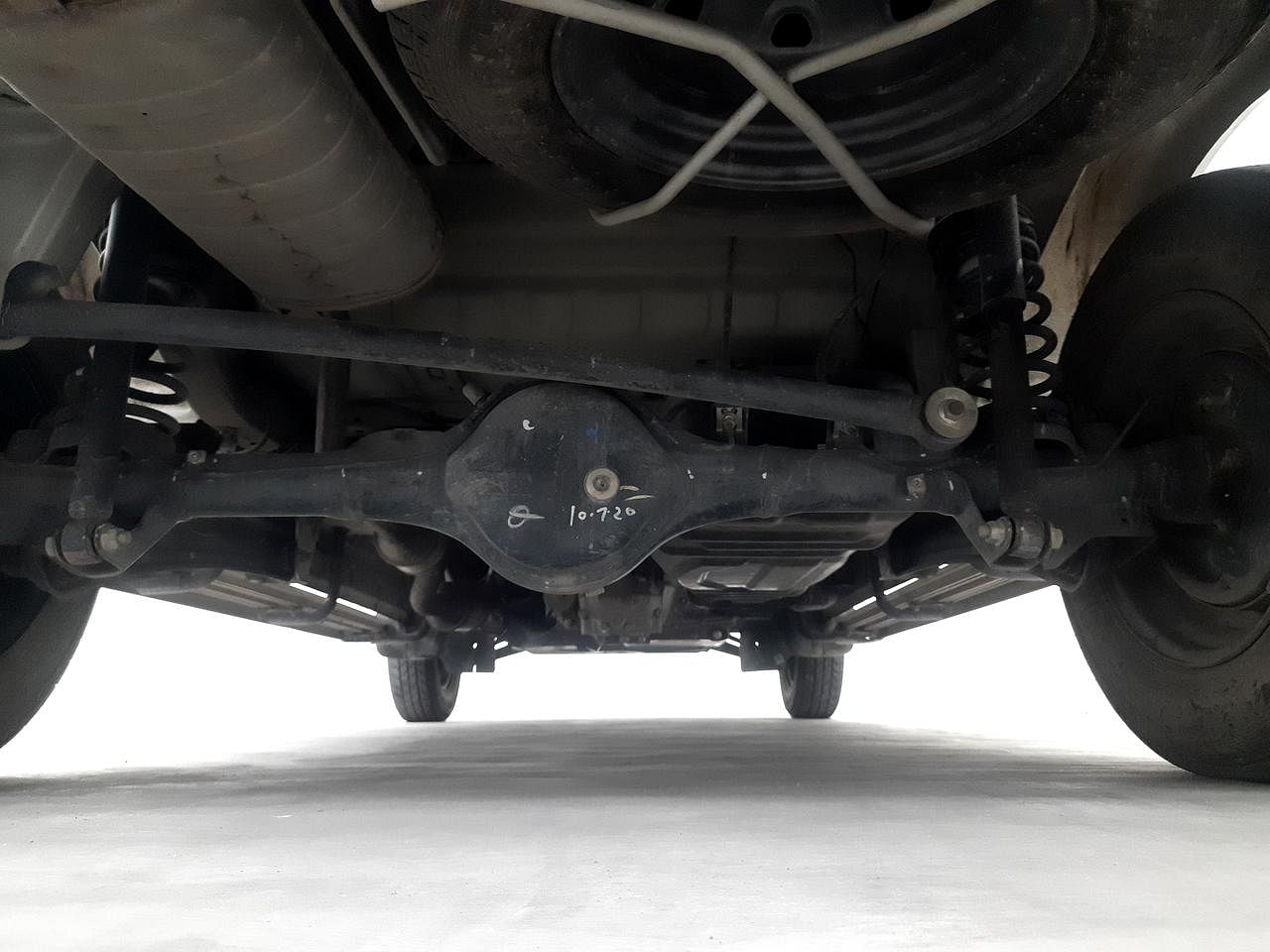 Used 2020 Maruti Suzuki Eeco AC 5 STR Petrol Manual extra REAR UNDERBODY VIEW (TAKEN FROM REAR)