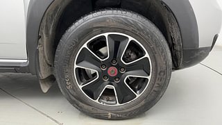 Used 2018 Renault Duster [2015-2019] 85 PS RXS MT Diesel Manual tyres RIGHT FRONT TYRE RIM VIEW