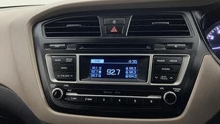 Used 2015 Hyundai Elite i20 [2014-2018] Sportz 1.2 Petrol Manual top_features Integrated (in-dash) music system